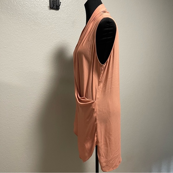 ASTR The Label Faux Wrap Front Tunic Womens MEDIUM Sleeveless Peach - Picture 4 of 6